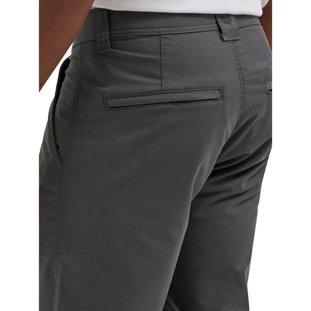 Wrangler Men's Outdoor All Terrain Chino Straight Fit Dark Shadow 38x30 NWT - Picture 6 of 7